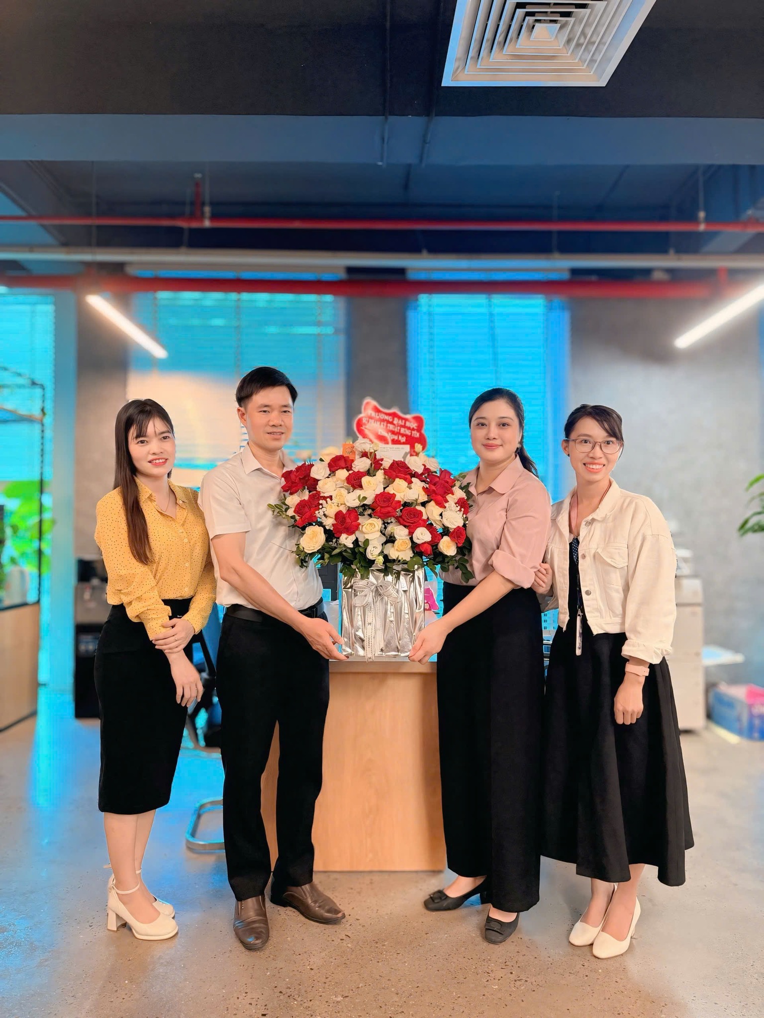 CHÚC MỪNG NGÀY DOANH NHÂN VIỆT NAM 13/10 